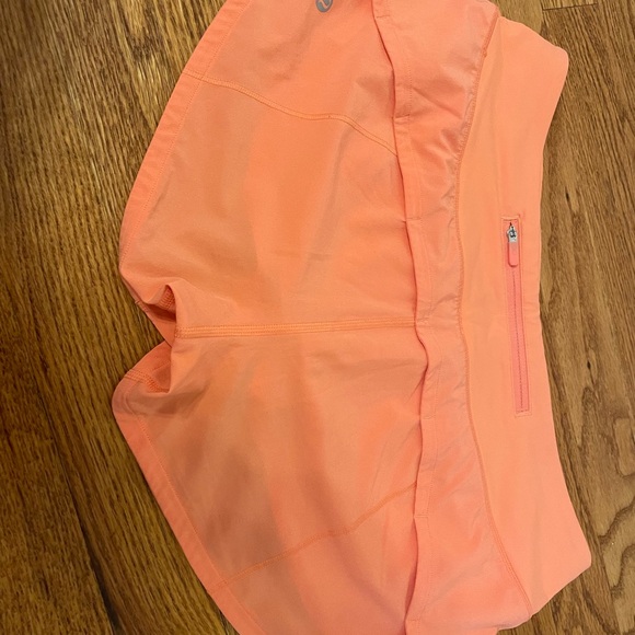 lululemon low rise 2.5” sunny coral speed up shorts - Picture 4 of 5
